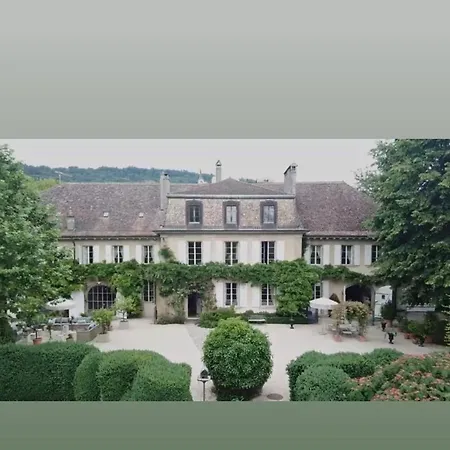 Chateau De Bed & Breakfast Fechy