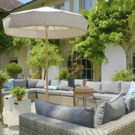 Chateau De Bed & Breakfast *